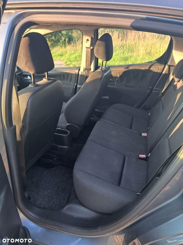 Peugeot 207 - 6