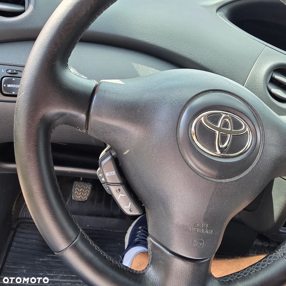 Toyota Yaris - 15