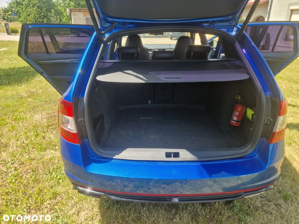 Skoda Octavia 2.0 TDI RS Challenge DSG - 12