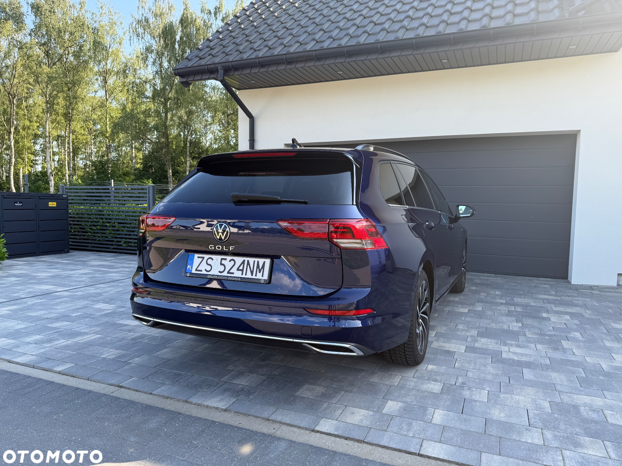 Volkswagen Golf - 2