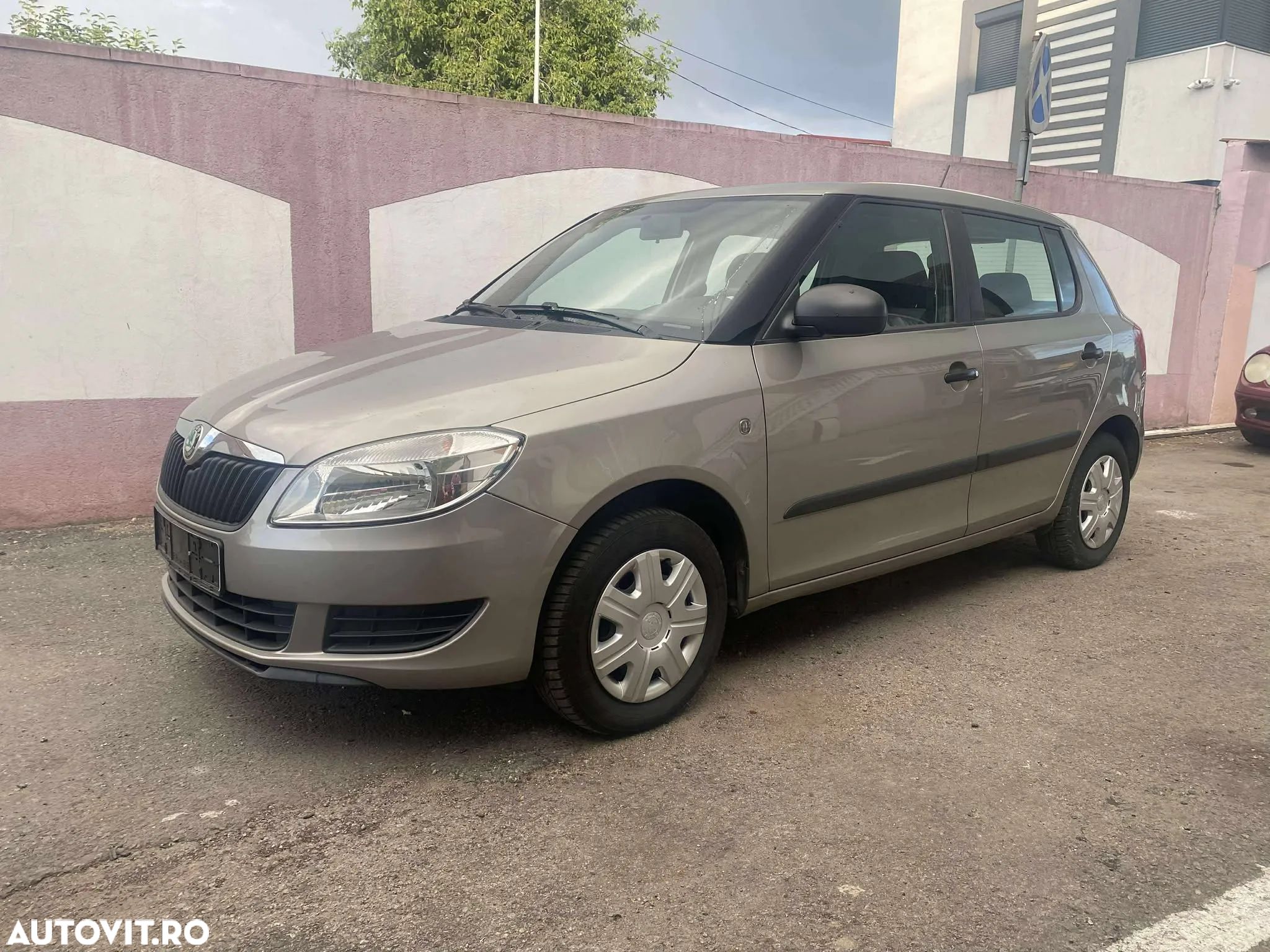Skoda Fabia 1.2 HTP Ambition - 1