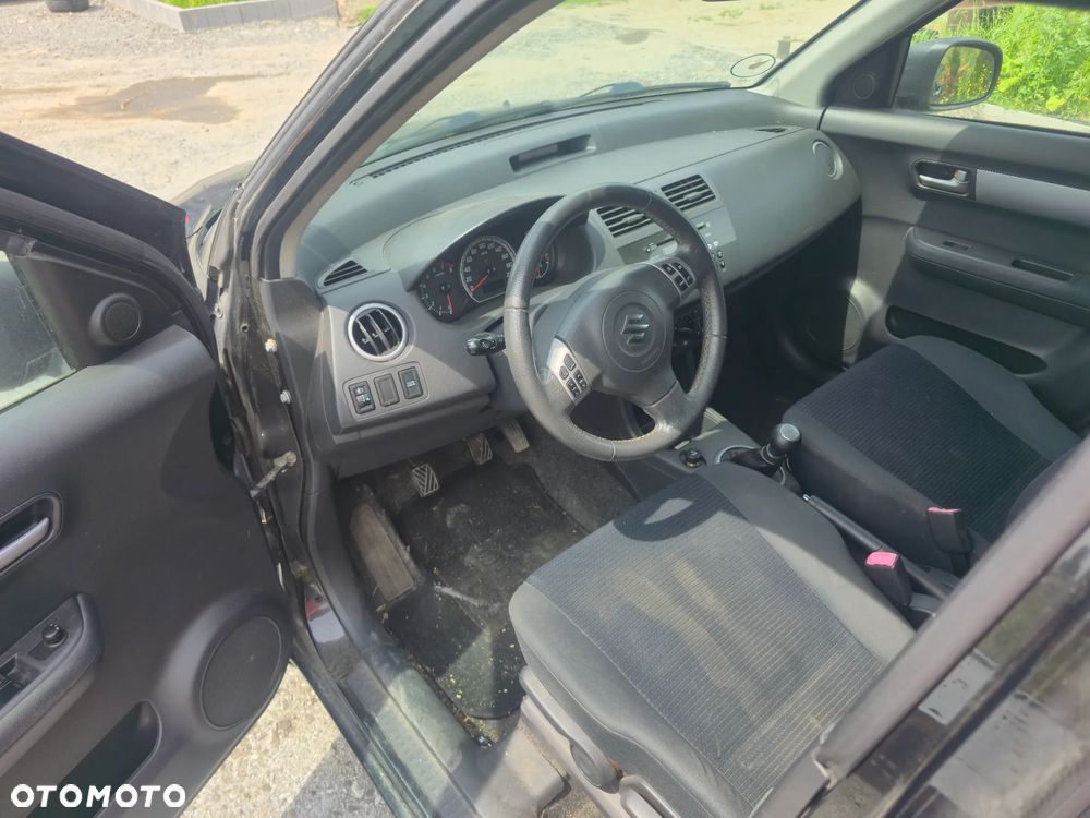 Suzuki Swift - 7