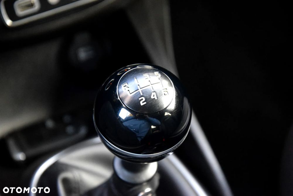 Fiat 500X 1.4 MultiAir Lounge - 25