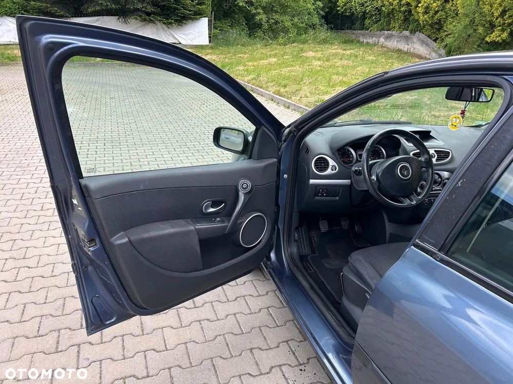 Renault Clio 1.2 16V Alize - 22