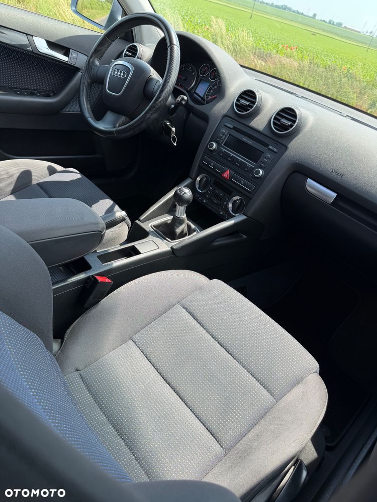 Audi A3 Sportback 2.0 TDI DPF Ambition - 27