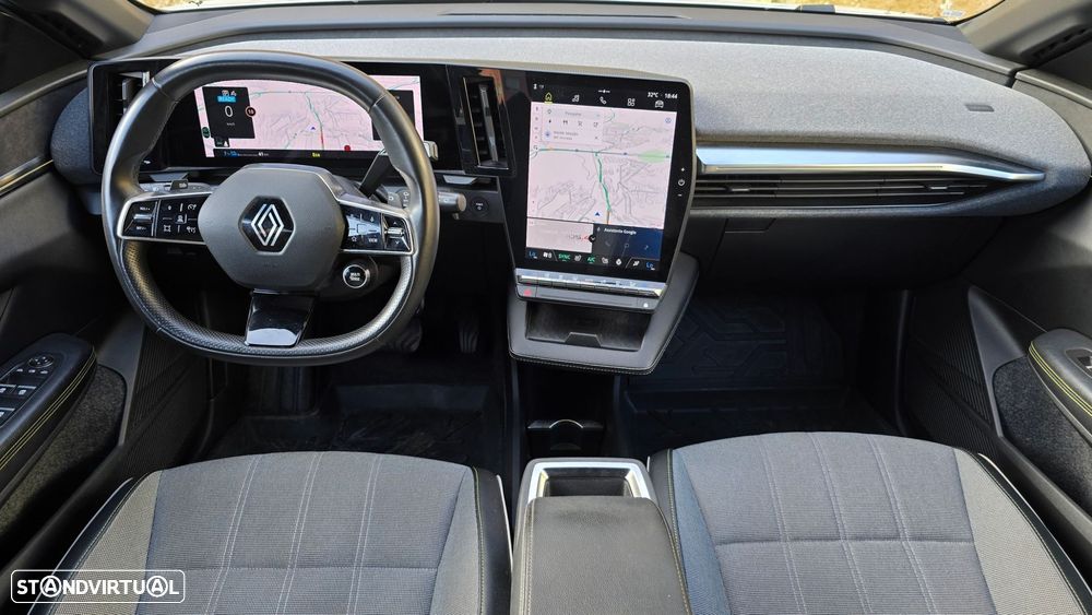 Renault Mégane E-Tech - 10