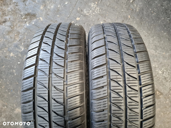 2x TOMKET Snowroad Van 3 205/65R16C 8mm 8,7mm 2021