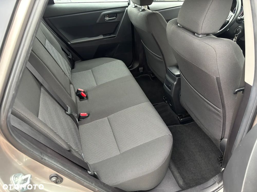 Toyota Auris 1.6 Valvematic Life Plus - 16