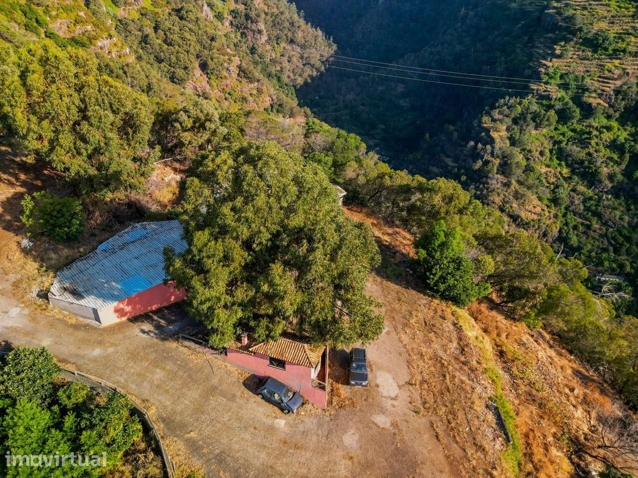 Terreno com 13.300 m2 e Projeto Turístico em Santa Cruz – Madeira - Grande imagem: 3/22