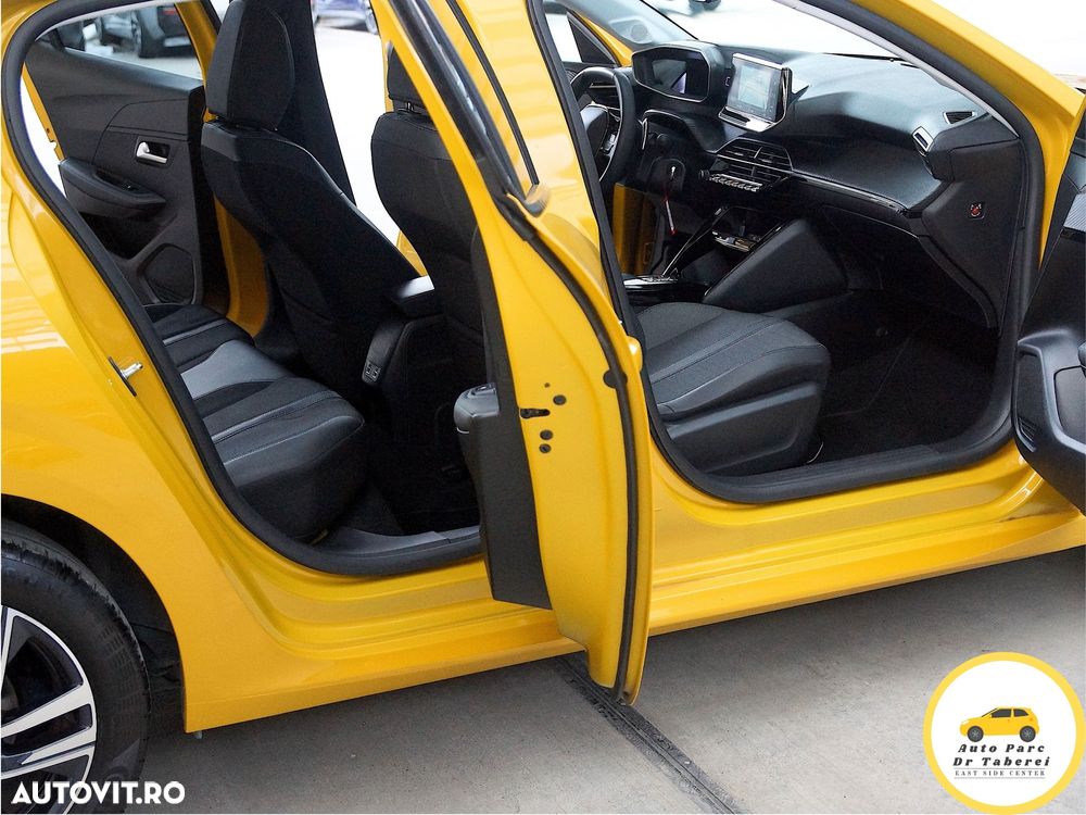 Peugeot 208 PureTech 100 EAT8 Allure Pack - 18