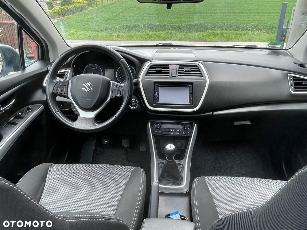 Suzuki S-Cross - 8