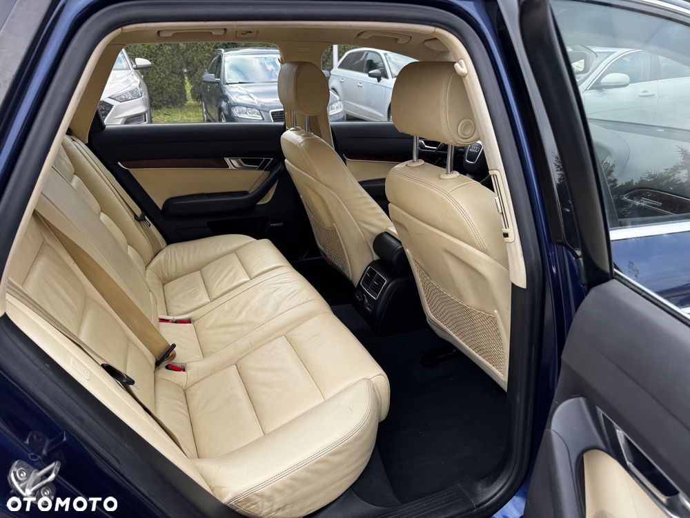 Audi A6 Avant 4.2 quattro tiptronic - 32