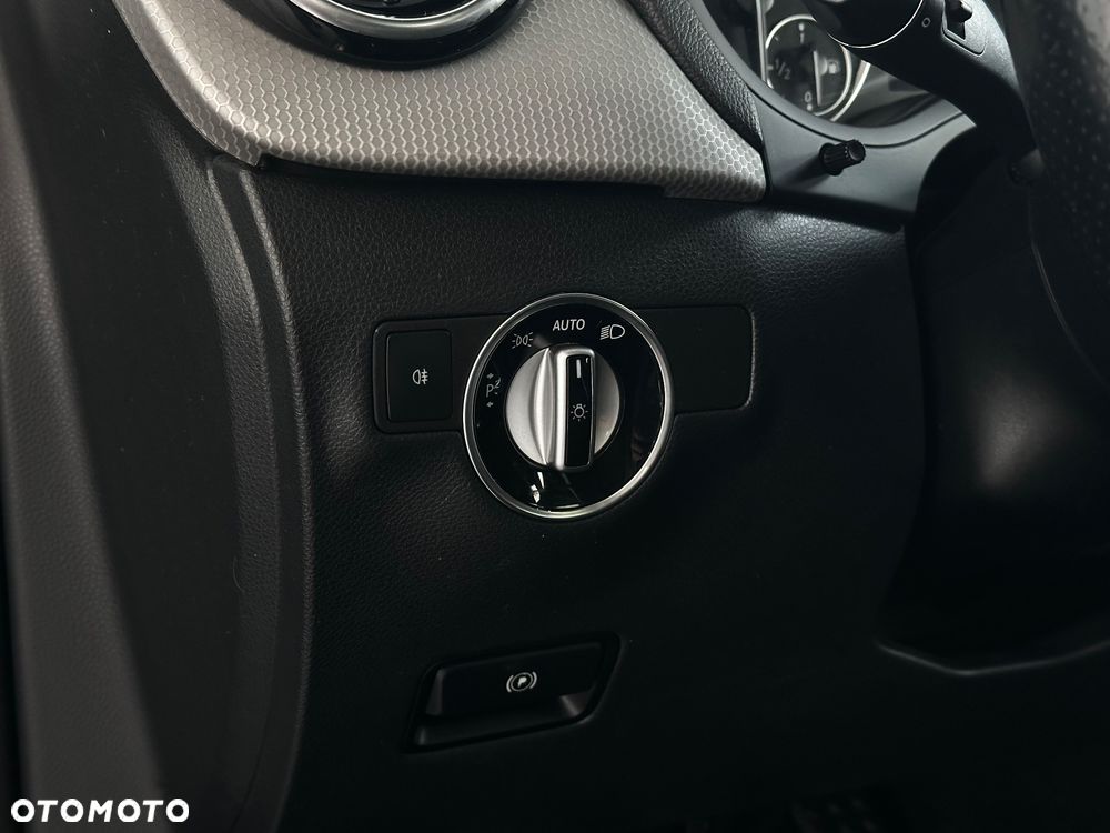 Mercedes-Benz Klasa B 200 - 16