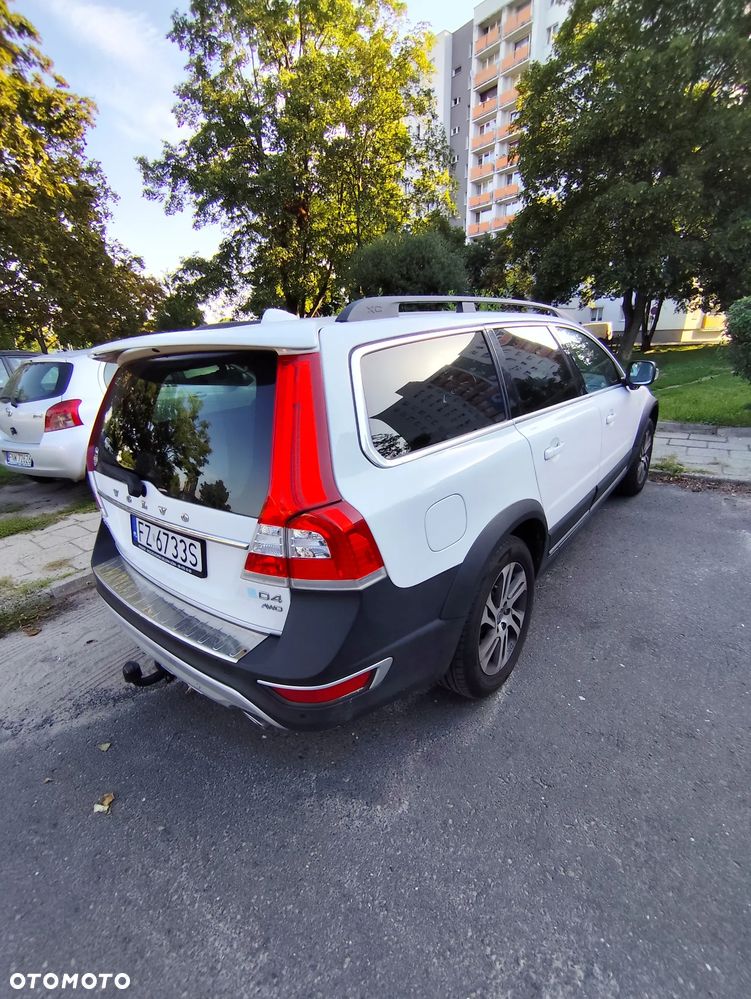 Volvo XC 70 D4 AWD Momentum - 4