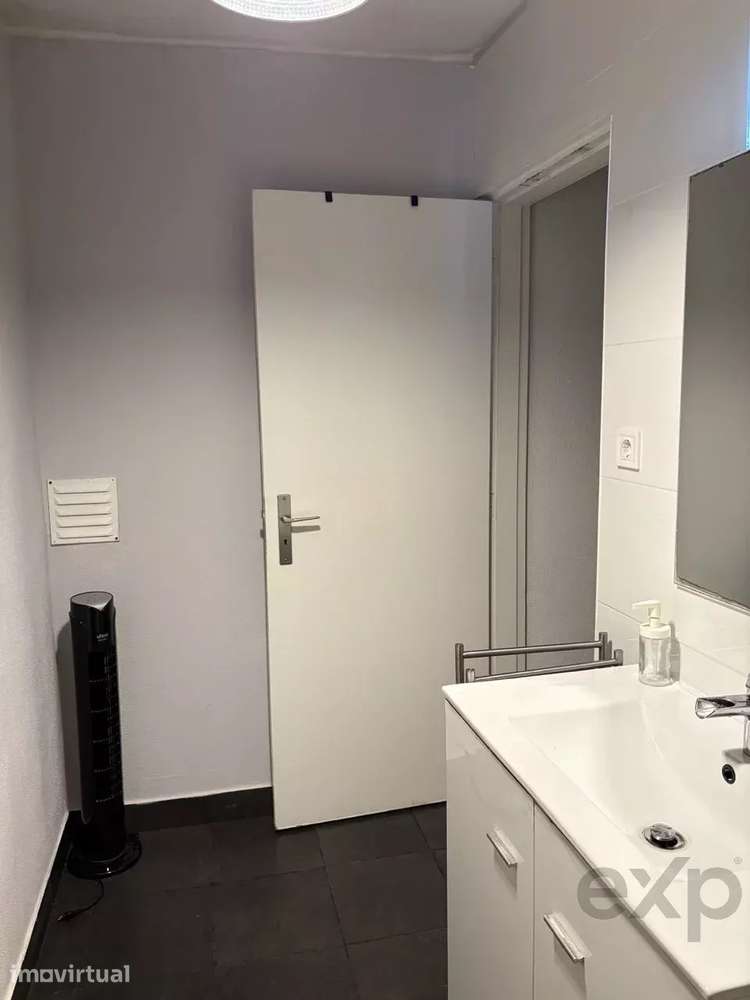 Apartamento T3 renovado - Lisboa, Telheiras - Grande imagem: 3/11