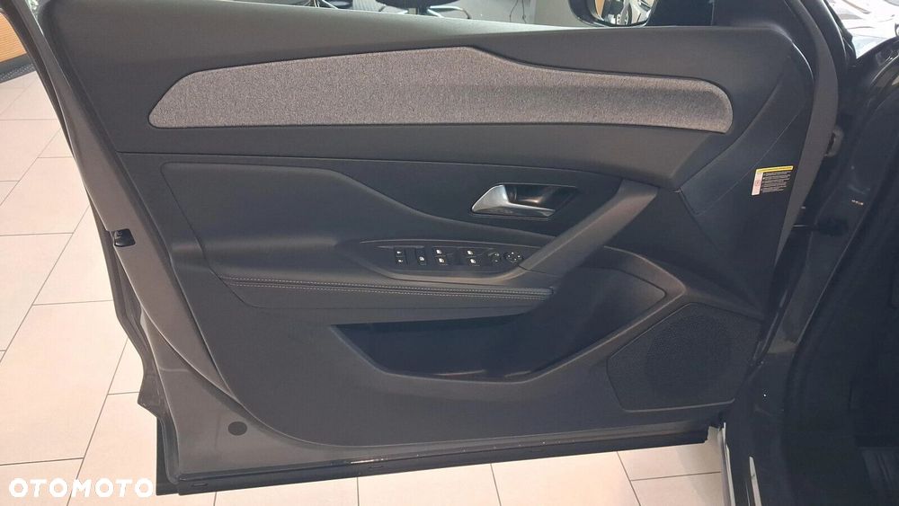 Peugeot 408 1.2 PureTech mHEV Business S&S e-DCS6 - 20