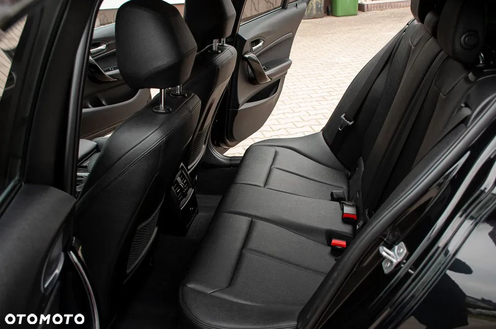 BMW Seria 1 116d EfficientDynamics Edition Sport Line - 28