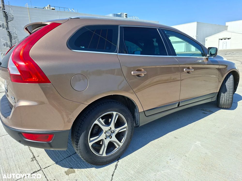 VOLVO XC60 2011 — imagine 12