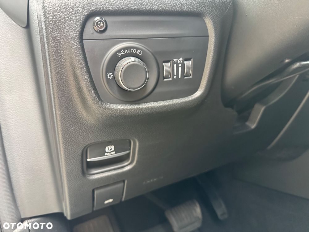 Jeep Grand Cherokee 3.6 V6 Pentastar 4WD Automatik Laredo - 26