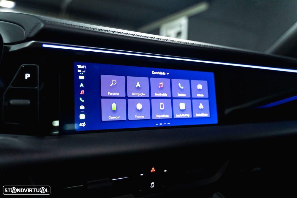 Porsche Macan Electric 4 - 12