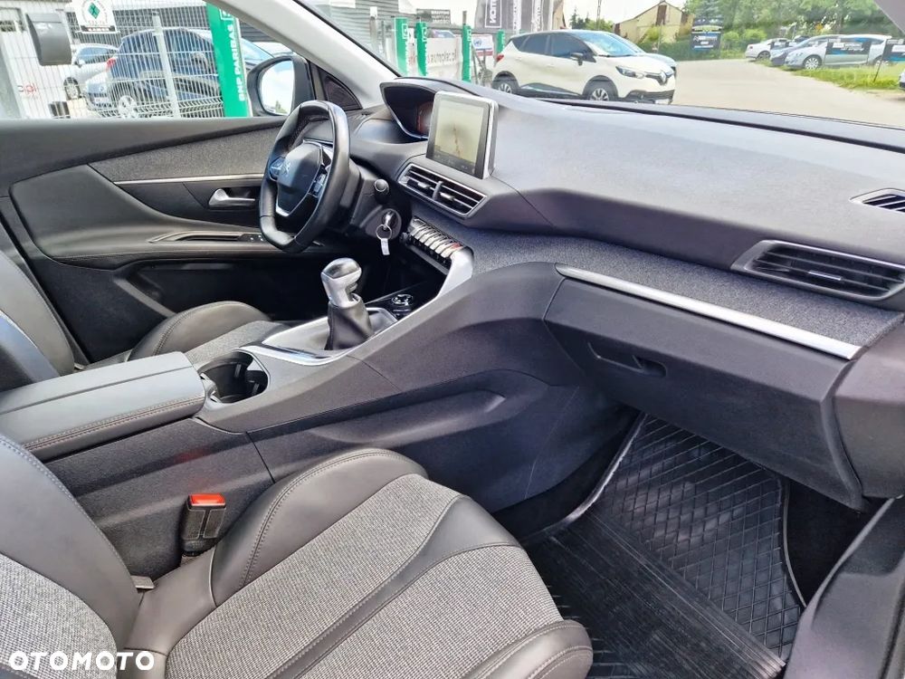 Peugeot 3008 PureTech 130 Stop & Start GPF Allure Business-Paket - 28