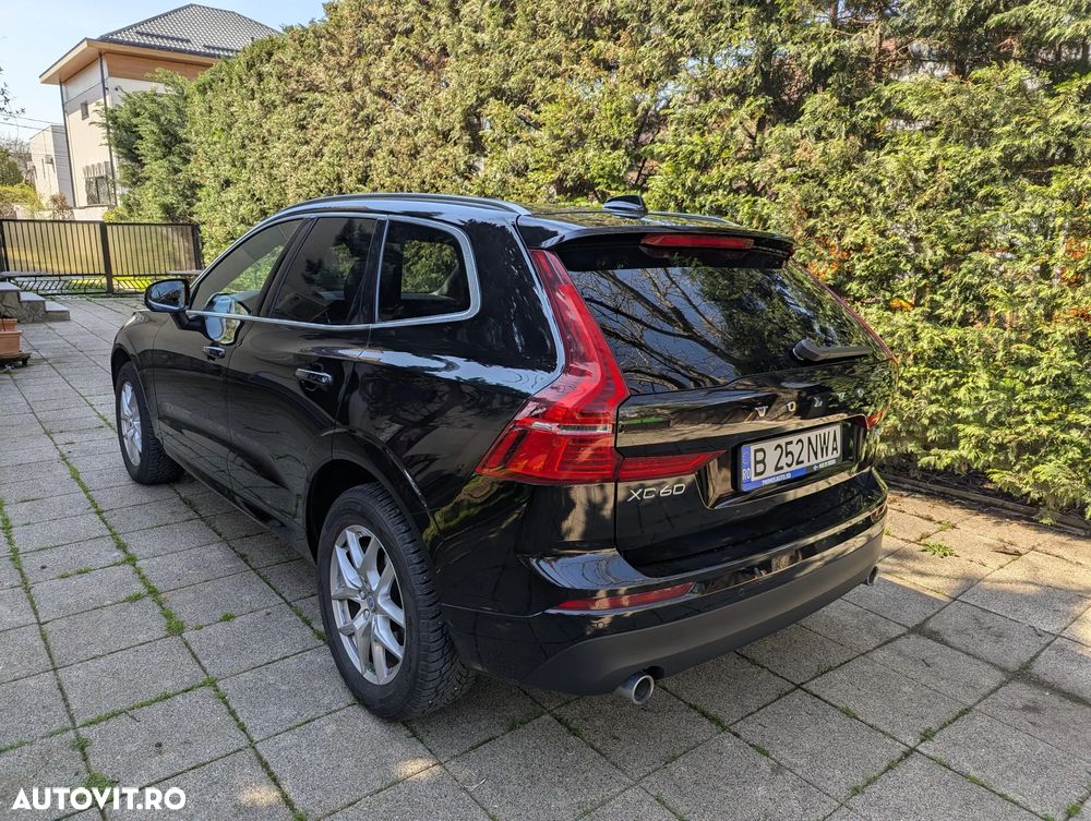 Volvo XC 60 B5 MHEV AT8 AWD Momentum Pro - 3