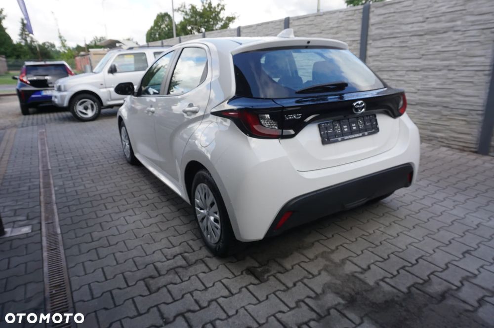 Toyota Yaris 1.0 VVT-i Team Deutschland - 4