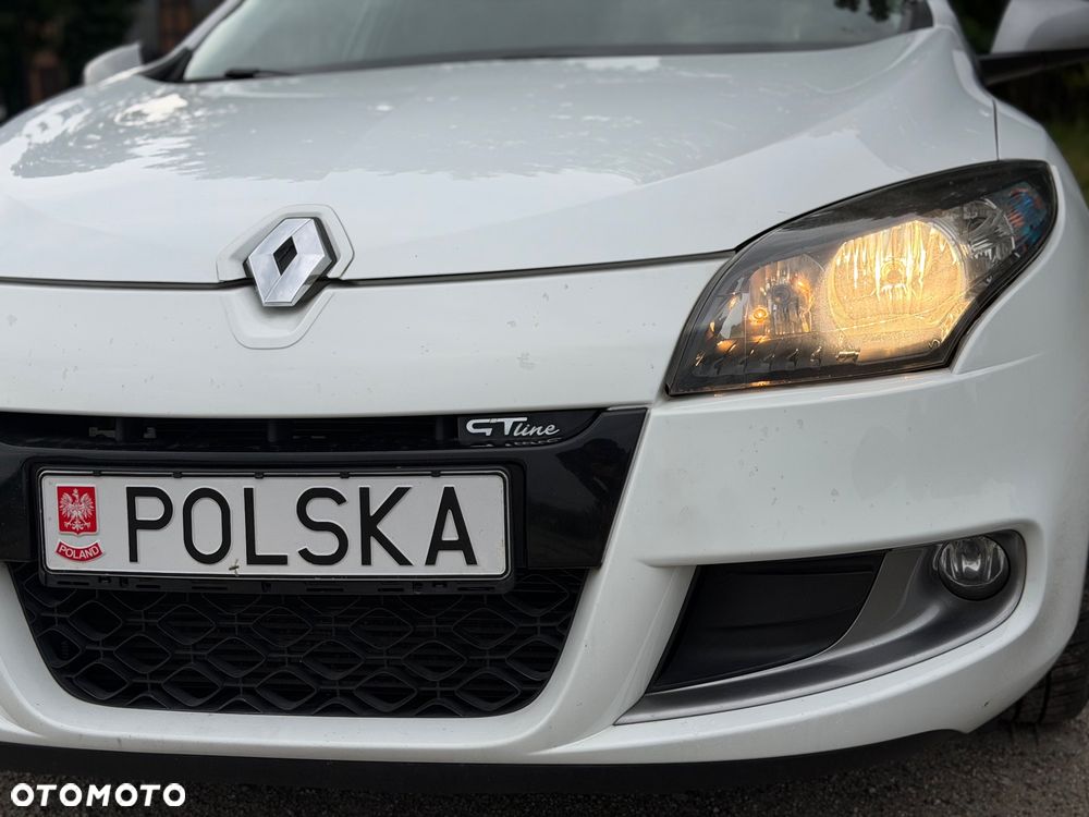 Renault Megane 2011 photo 2