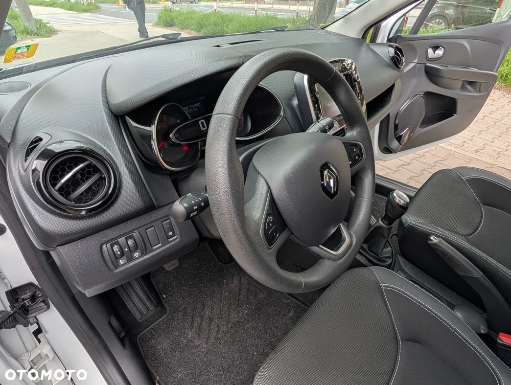 Renault Clio - 21