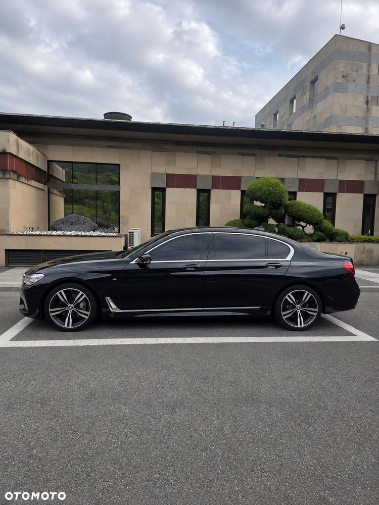 BMW Seria 7 740Li xDrive - 5