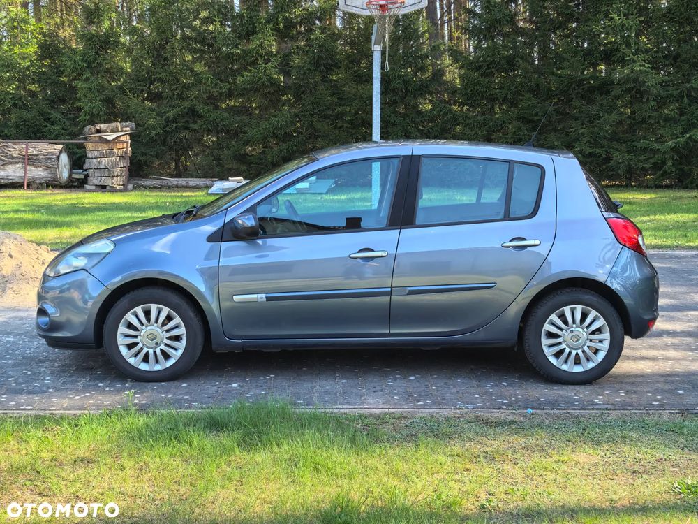Renault Clio 1.2 16V Authentique - 2