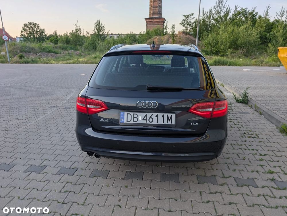 Audi A4 Avant 2.0 TDI ultra DPF Attraction - 4