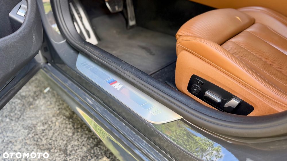 BMW Seria 8 840d xDrive mHEV - 13