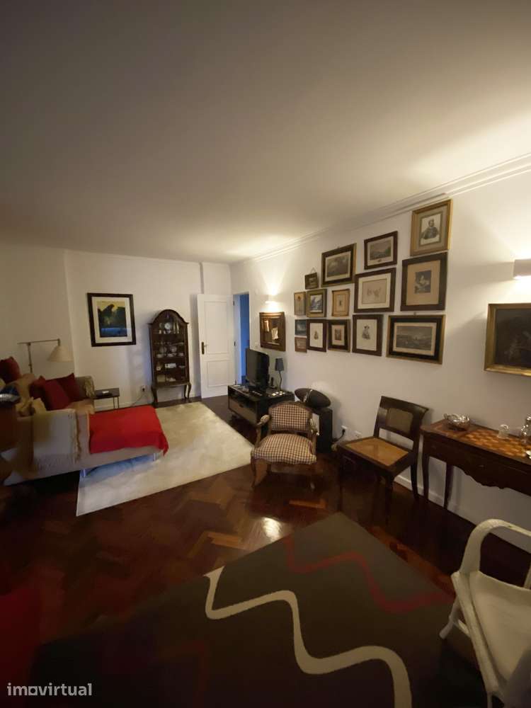 T2 com muito boas áreas (100m²), muita luz  e arrecadação - Grande imagem: 5/26
