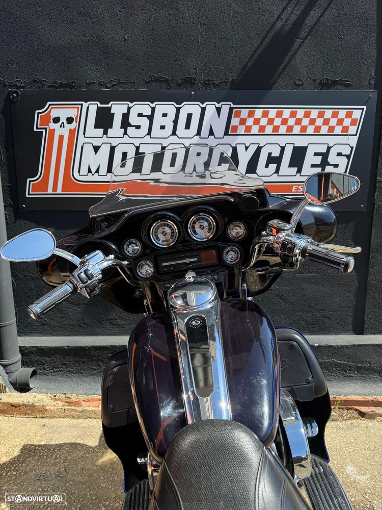 Harley-Davidson Electra Electra Glide CVO - 12
