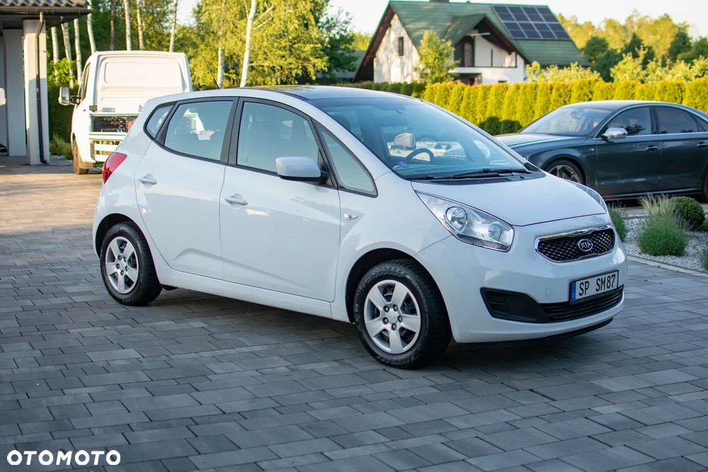 Kia Venga - 27