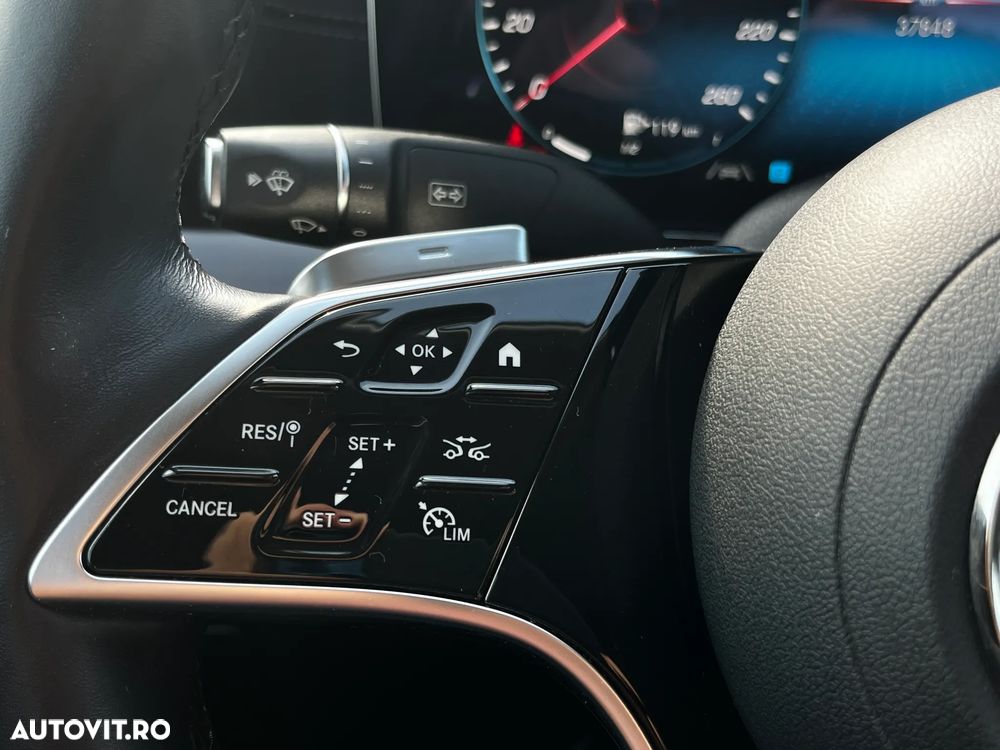 Mercedes-Benz E 300 9G-TRONIC - 16