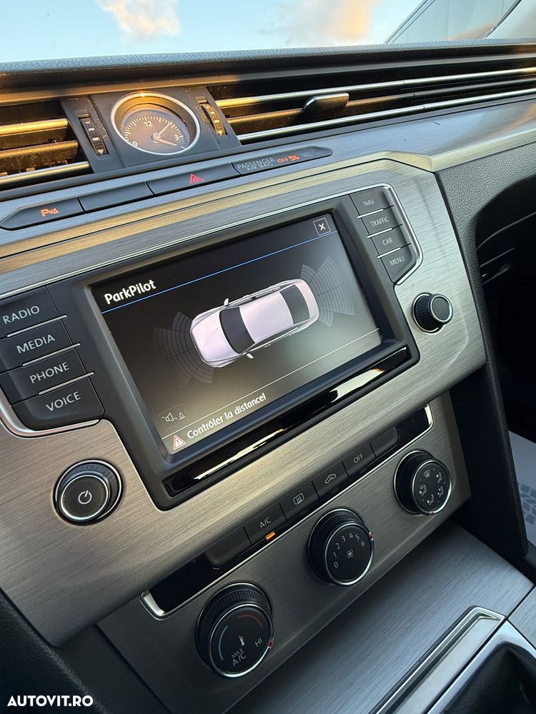 Volkswagen Passat Variant 1.6 TDI (BlueMotion Technology) Comfortline - 27