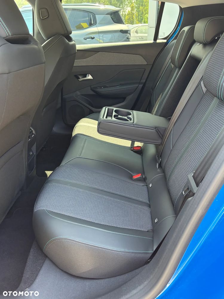 Peugeot 308 1.2 PureTech Allure Pack S&S EAT8 - 11
