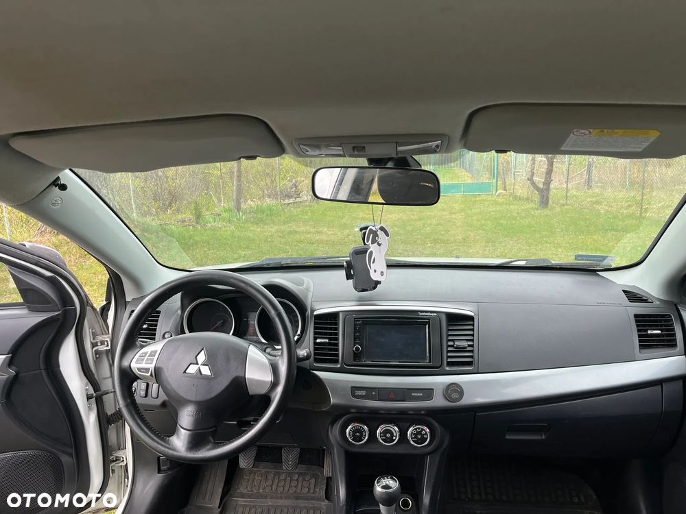 Mitsubishi Lancer - 24