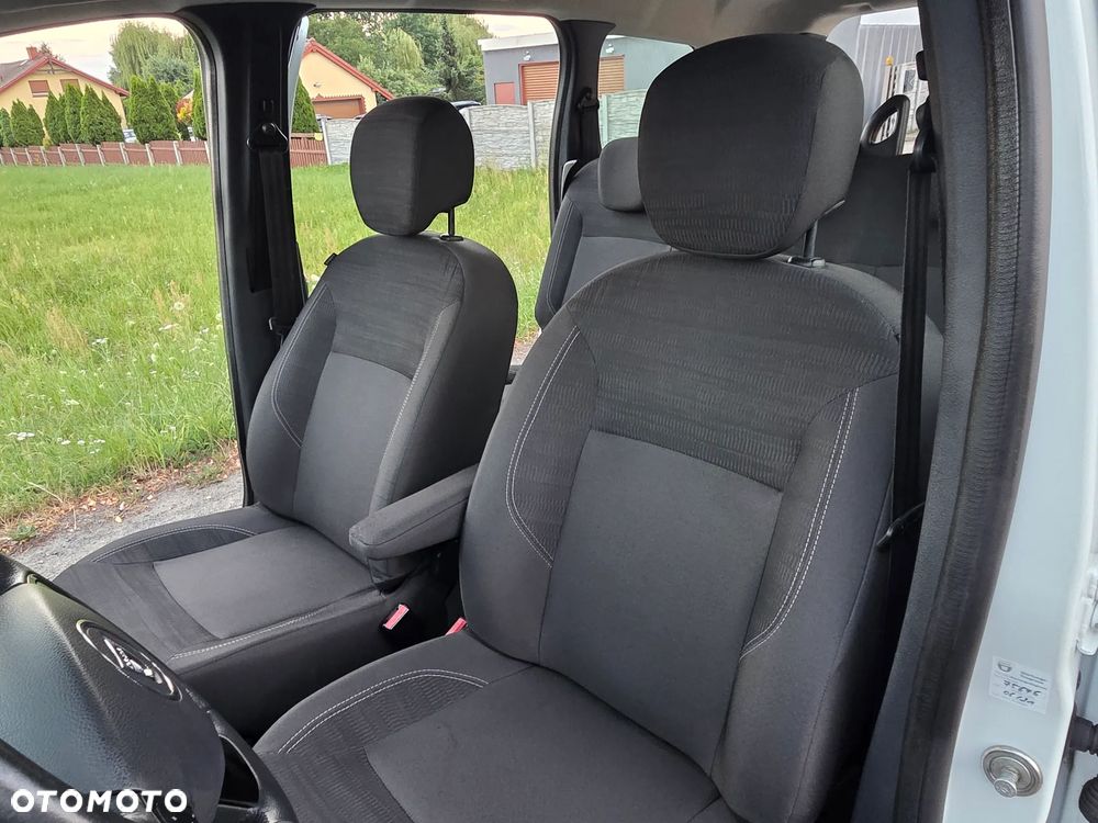 Dacia Lodgy SCe 100 Laureate - 18