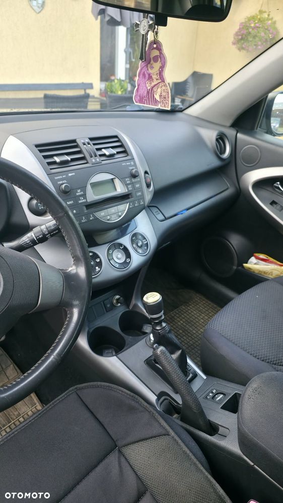 Toyota RAV4 2.2 D-4D Premium - 10