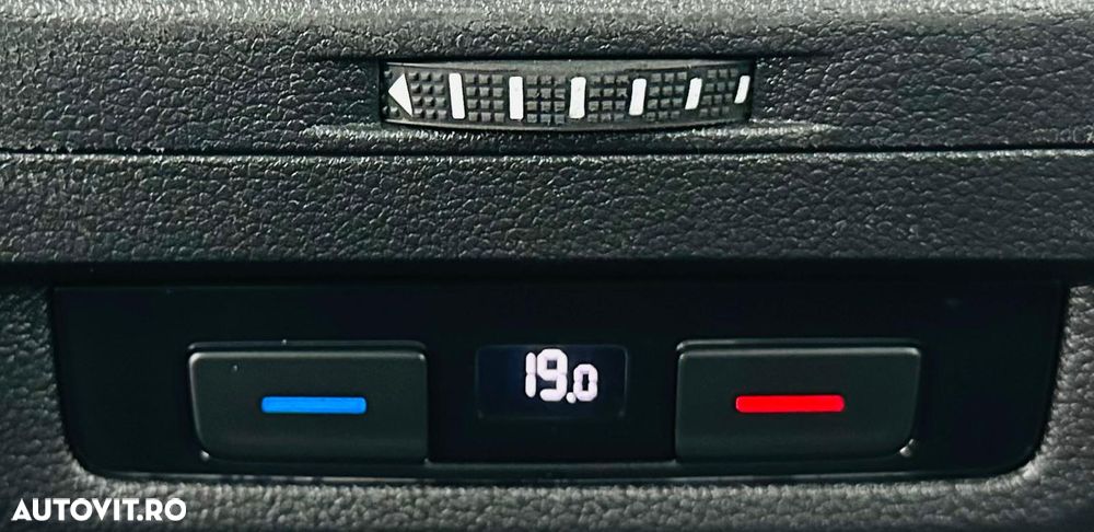 Volkswagen Touran 1.6 TDI SCR (BlueMotion Technology) DSG Trendline - 17