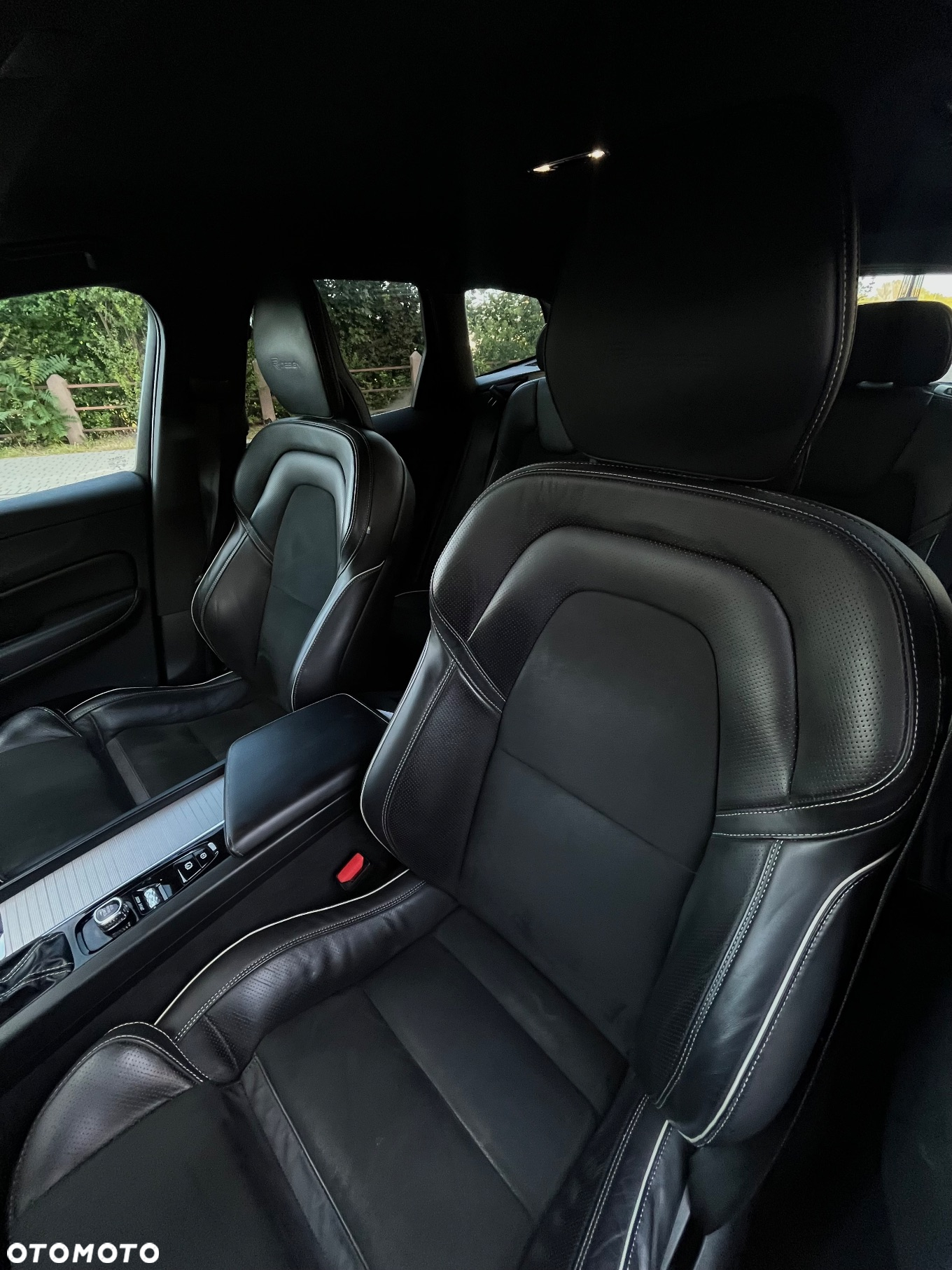 Volvo XC 60 D4 R-Design - 3
