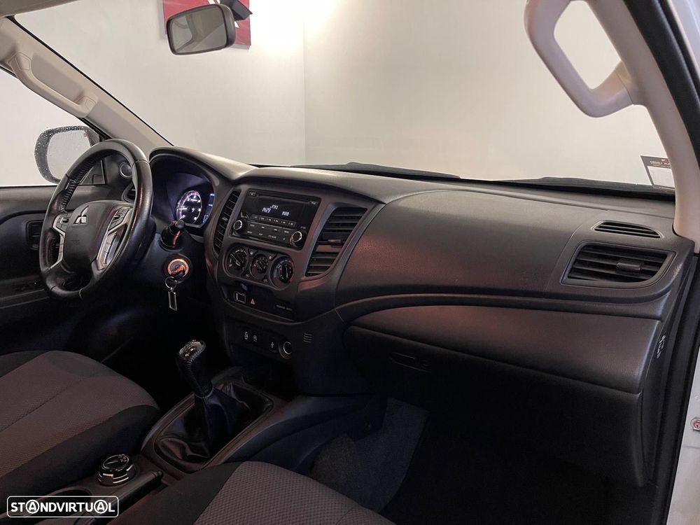 Mitsubishi L200 2.3 DI-D Strakar CD Intense 4WD - 12