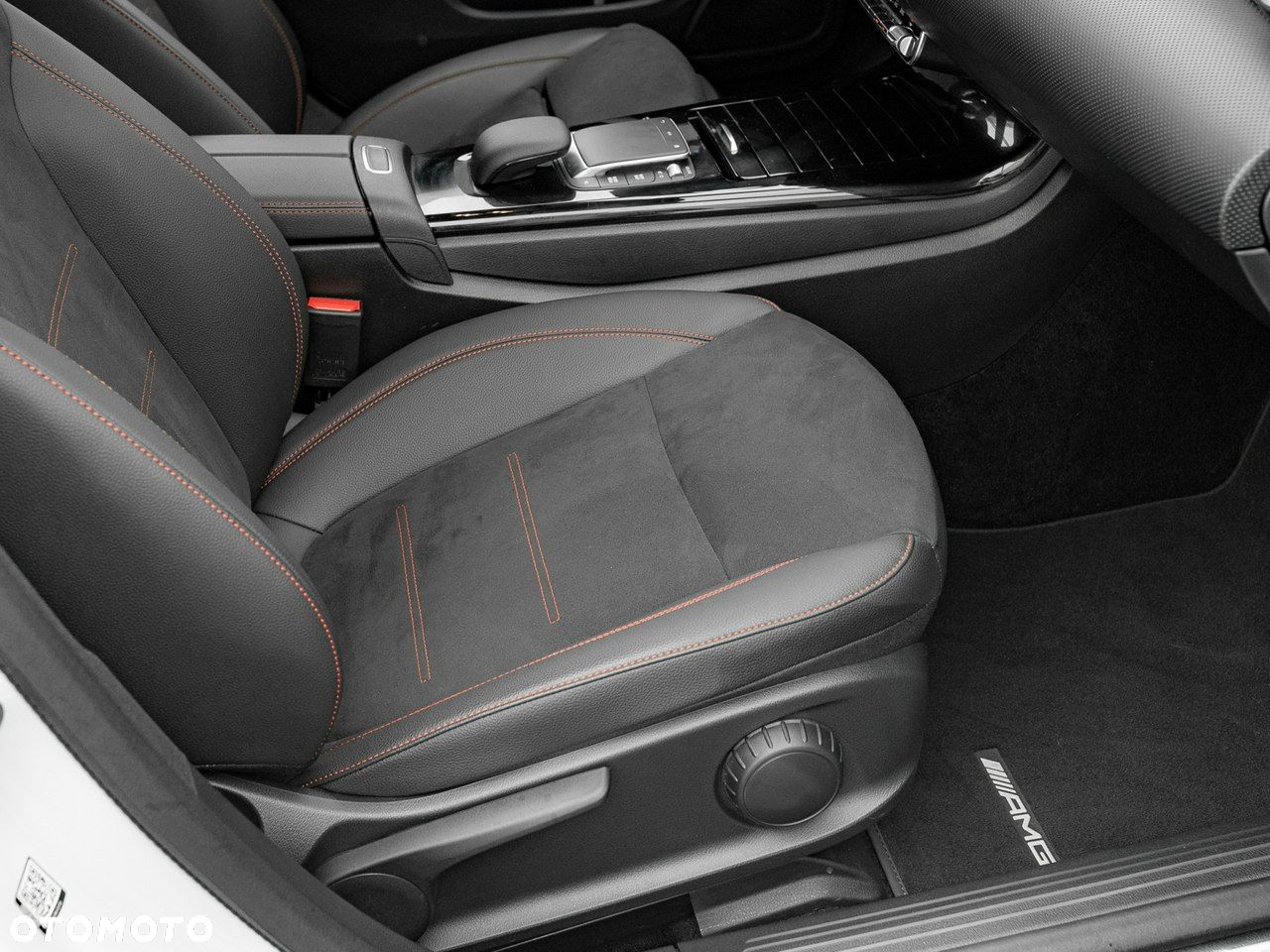 Mercedes-Benz CLA - 31