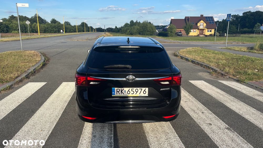 Toyota Avensis 1.8 Premium MS - 13