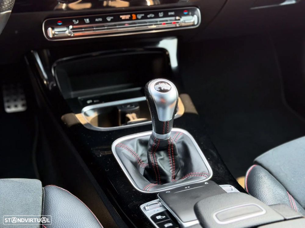 Mercedes-Benz A 180 d AMG Line - 4
