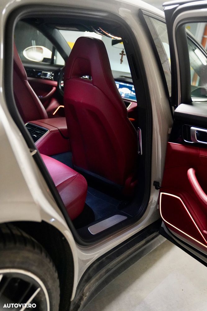 Porsche Panamera 4 E-Hybrid - 15