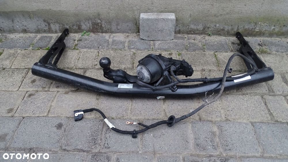 SKODA OCTAVIA IV 5E3 - hak holowniczy - 1